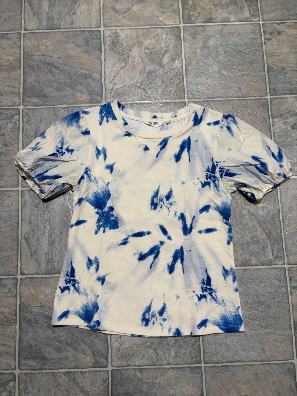 Candace Cameron Bure White and Blue Tie-Dye Short Sleeve Tee